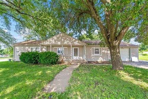 15090 Walmer St, Overland Park, KS, 66223-2632 | Card Image