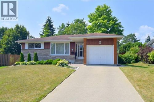 14 Hilltop Pl, Dundas, ON, L9H3Y6 | Card Image