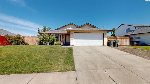 5207 Texada Ln, Pasco, WA, 99301-7963 | Card Image