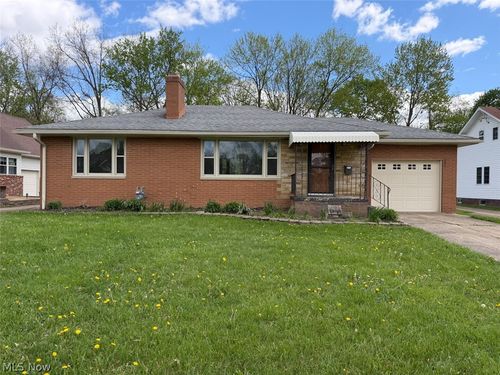 1290 Parkway Blvd, Alliance, OH, 44601-3743 | Card Image