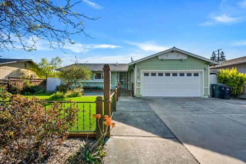 877 San Simeon Dr, Mountain View, CA, 94043-1927 | Card Image