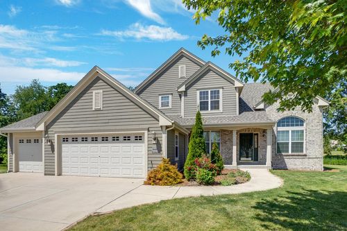 W244N5617 Quail Run Court, Sussex, WI, 53089 | Card Image