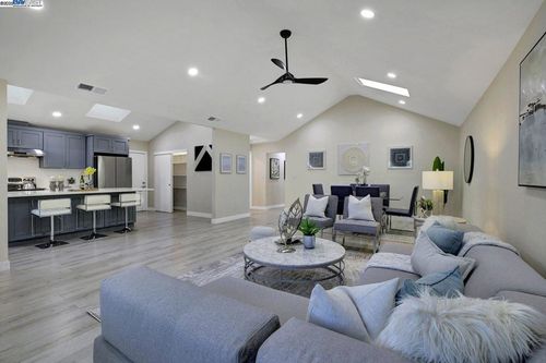 6140 Mayhews Landing Rd, Newark, CA, 94560-2406 | Card Image