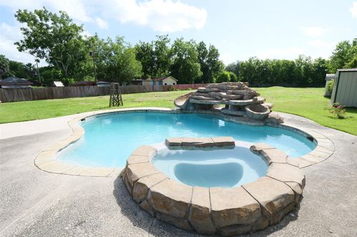 9993 County Road 405, El Campo, TX, 77437-6534 | Card Image