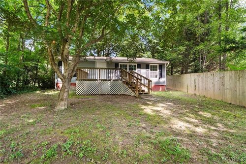44 Pine Rd, LOUISA, VA, 23093-7011 | Card Image