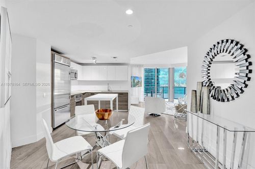 2702-1300 Brickell Bay Dr, Miami, FL, 33131-3396 | Card Image