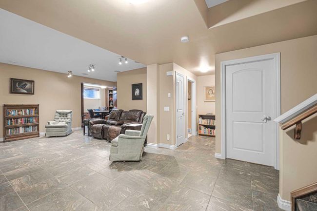 116 Heritage Lake Shores, Home with 4 bedrooms, 3 bathrooms and 6 parking in Heritage Pointe AB | Image 40