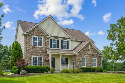 101 White Barn Pkwy, Ostrander, OH, 43061-9003 | Card Image