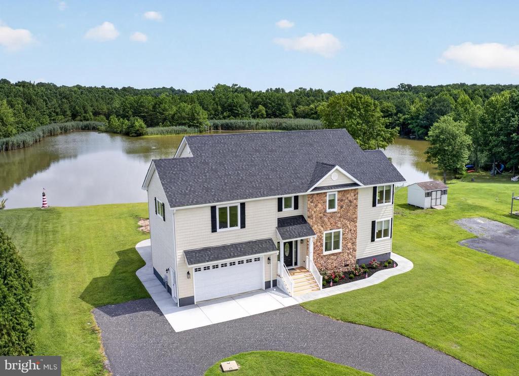 Residential in FRANKFORD 2