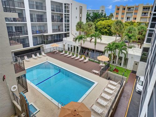 439-201 178th Dr, Sunny Isles Beach, FL, 33160 | Card Image