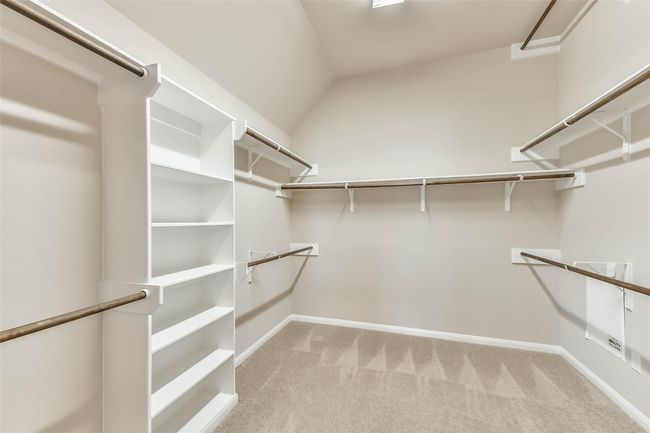 large walk in closet | Image 20