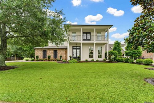 6216 Breeze Point Dr, Gonzales, LA, 70737-8571 | Card Image