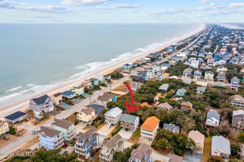 105 Fairytale Ln, Surf City, NC, 28445-6865 | Card Image