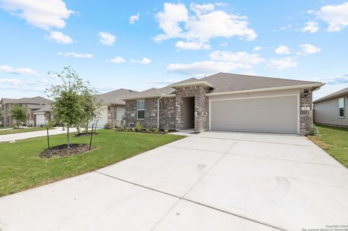 812 Bahia Pl, Seguin, TX, 78155-3379 | Card Image