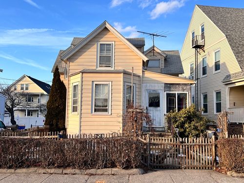 28 Irwin St, Winthrop, MA, 02152-1213 | Card Image