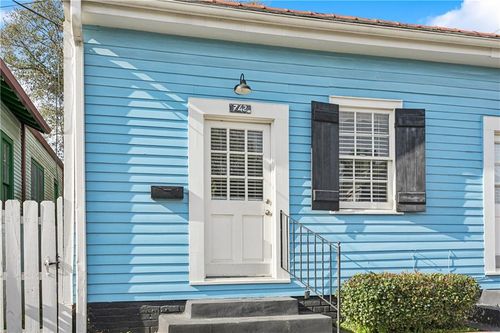 742 Toledano St, New Orleans, LA, 70115-1130 | Card Image