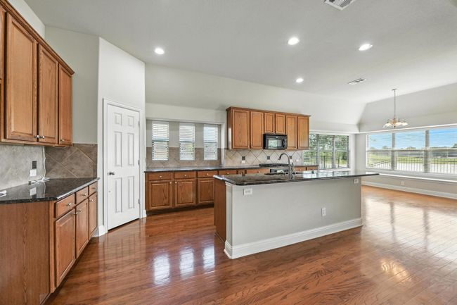 8120 Tyler Dr, House other with 3 bedrooms, 2 bathrooms and null parking in Lantana TX | Image 5