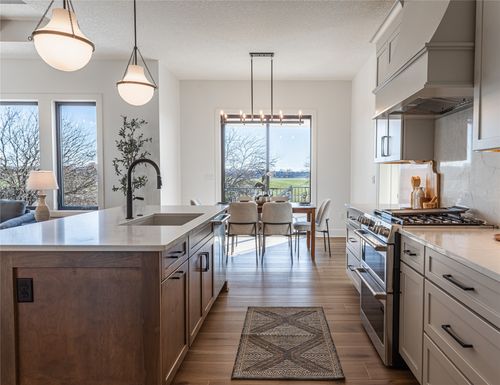 8109 Buckley St, Johnston, IA, 50131-2569 | Card Image