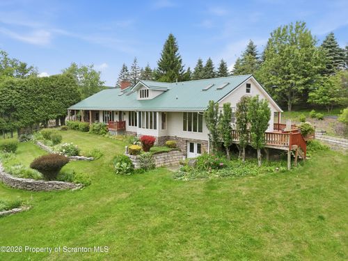 11 Mizianty Ln, Waymart, PA, 18472-6076 | Card Image
