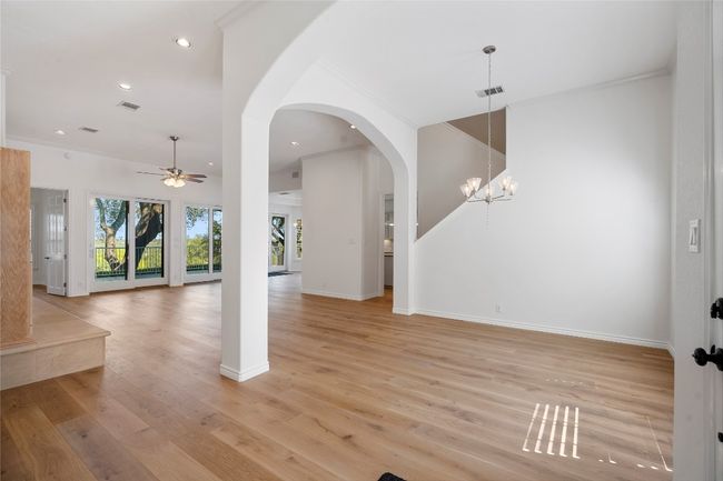 403 Hazeltine Dr, House other with 4 bedrooms, 3 bathrooms and 4 parking in Lakeway TX | Image 11