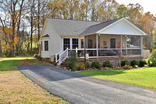 36 Holly St, Elkins, WV, 26241-7544 | Card Image