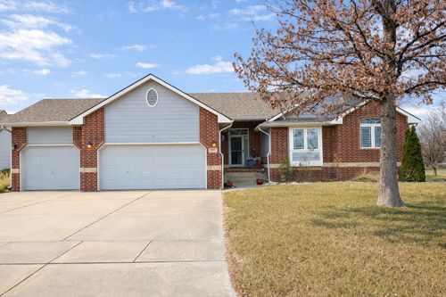 325 S Chippers Ct, Andover, KS, 67002-8822 | Card Image
