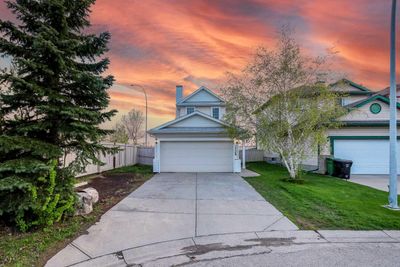 1128 Country Hills Cir Nw, House detached with 4 bedrooms, 2 bathrooms and 4 parking in Calgary AB | Image 1