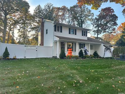 4 Imperial Court, House other with 3 bedrooms, 1 bathrooms and null parking in East Northport NY | Image 1