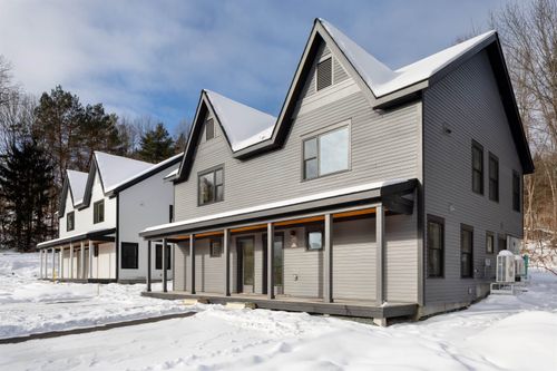 99-2 Safford Commons Way, Woodstock, VT, 05091-3377 | Card Image