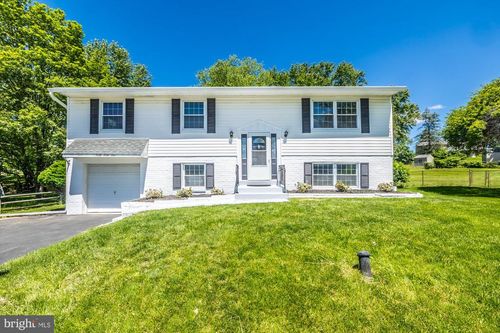 4061 Center Ave, LAFAYETTE HILL, PA, 19444-1426 | Card Image