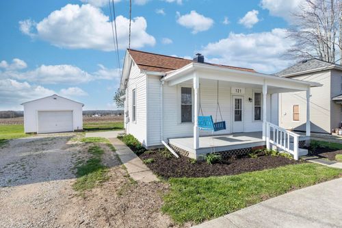 121 E Church St, Amanda, OH, 43102-1120 | Card Image