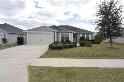 11188 Hess Way, House other with 3 bedrooms, 2 bathrooms and null parking in Oxford FL | Image 2