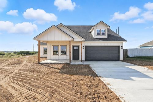 130 Rabbit Shadow Trl, Whitney, TX, 76692-7614 | Card Image