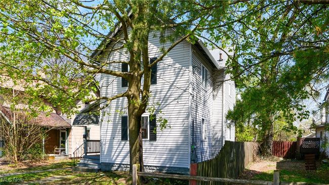 View of side of property with fence | Image 18
