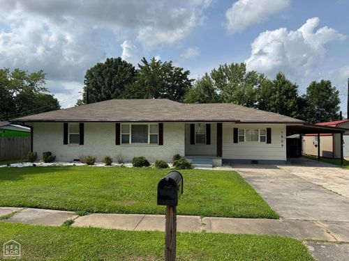 1809 Woodland Dr, Paragould, AR, 72450-4023 | Card Image