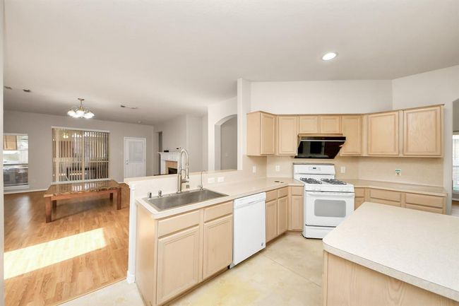 24219 Camillia Ridge Way, House other with 5 bedrooms, 4 bathrooms and 3 parking in Katy TX | Image 9
