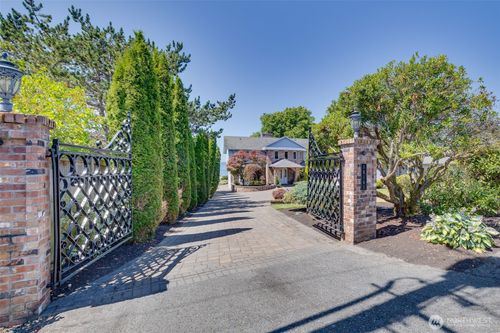 18141 Normandy Ter Sw, Normandy Park, WA, 98166-3849 | Card Image
