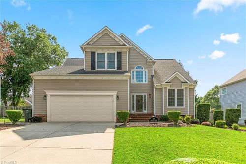 305 Lucas Park Dr, Greensboro, NC, 27455-0967 | Card Image