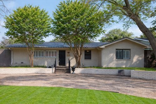 611 Westview Ave, Fort Worth, TX, 76107-1631 | Card Image