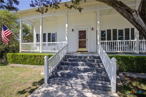 267 Nancy Dr, Canyon Lake, TX, 78133-5281 | Card Image