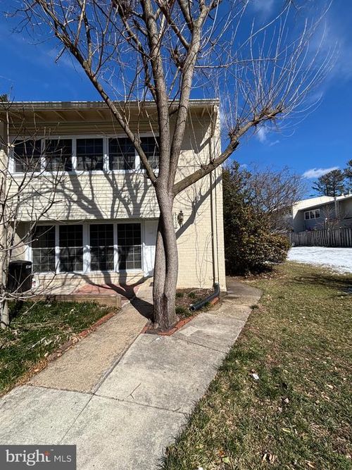 7800 Winona Ct, ANNANDALE, VA, 22003-5047 | Card Image