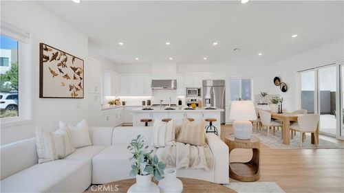 157 Sawbuck, Irvine, CA, 92618-1495 | Card Image
