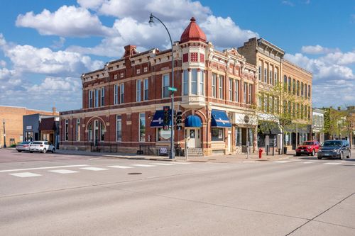 224 S Minnesota Ave, Saint Peter, MN, 56082-2522 | Card Image