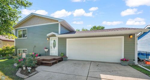 1815 3rd Ave E, West Fargo, ND, 58078-2346 | Card Image