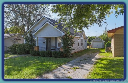 319 13th St, Ada, OK, 74820-6515 | Card Image