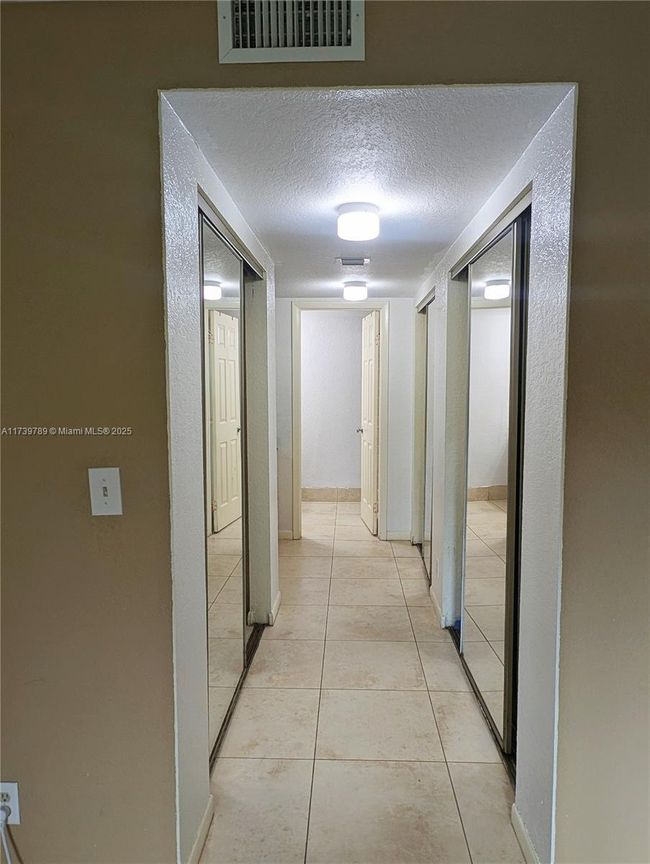APT-1112 - 9777 Westview Dr, Condo with 2 bedrooms, 2 bathrooms and null parking in Coral Springs FL | Image 7