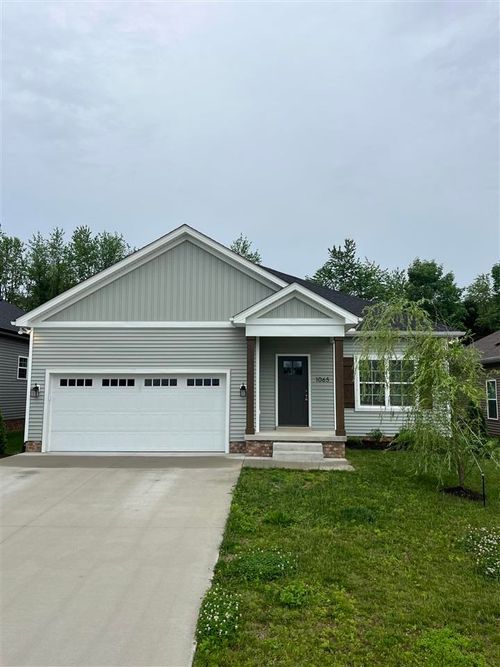 1065 County House Ln, Bowling Green, KY, 42101-6355 | Card Image