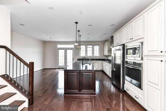 3160 Yeager Dr, Townhouse with 5 bedrooms, 5 bathrooms and null parking in HERNDON VA | Image 6
