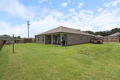 800 Buffalo Ave, Gentry, AR, 72734-7057 | Card Image