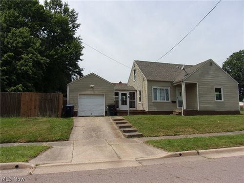 1486 Hammel St, Akron, OH, 44306-3462 | Card Image